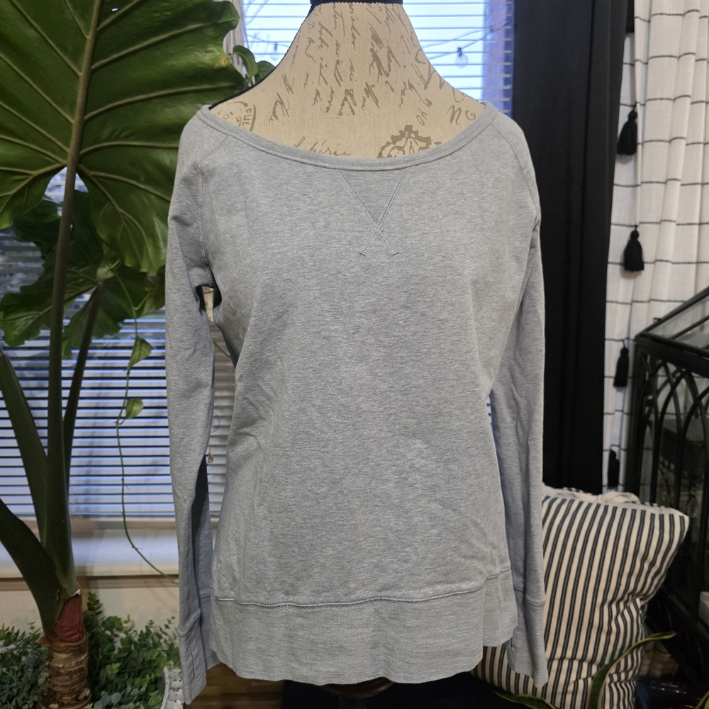 Lululemon Athletica Great Basic Gray Sweatshirt - image 1